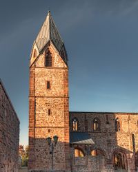 202210056424-architekturfotografie-totenkirche-treysa-ruine